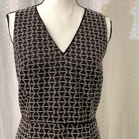 Banana Republic- Fit and Flare Dress EUC - Picture 2 of 4